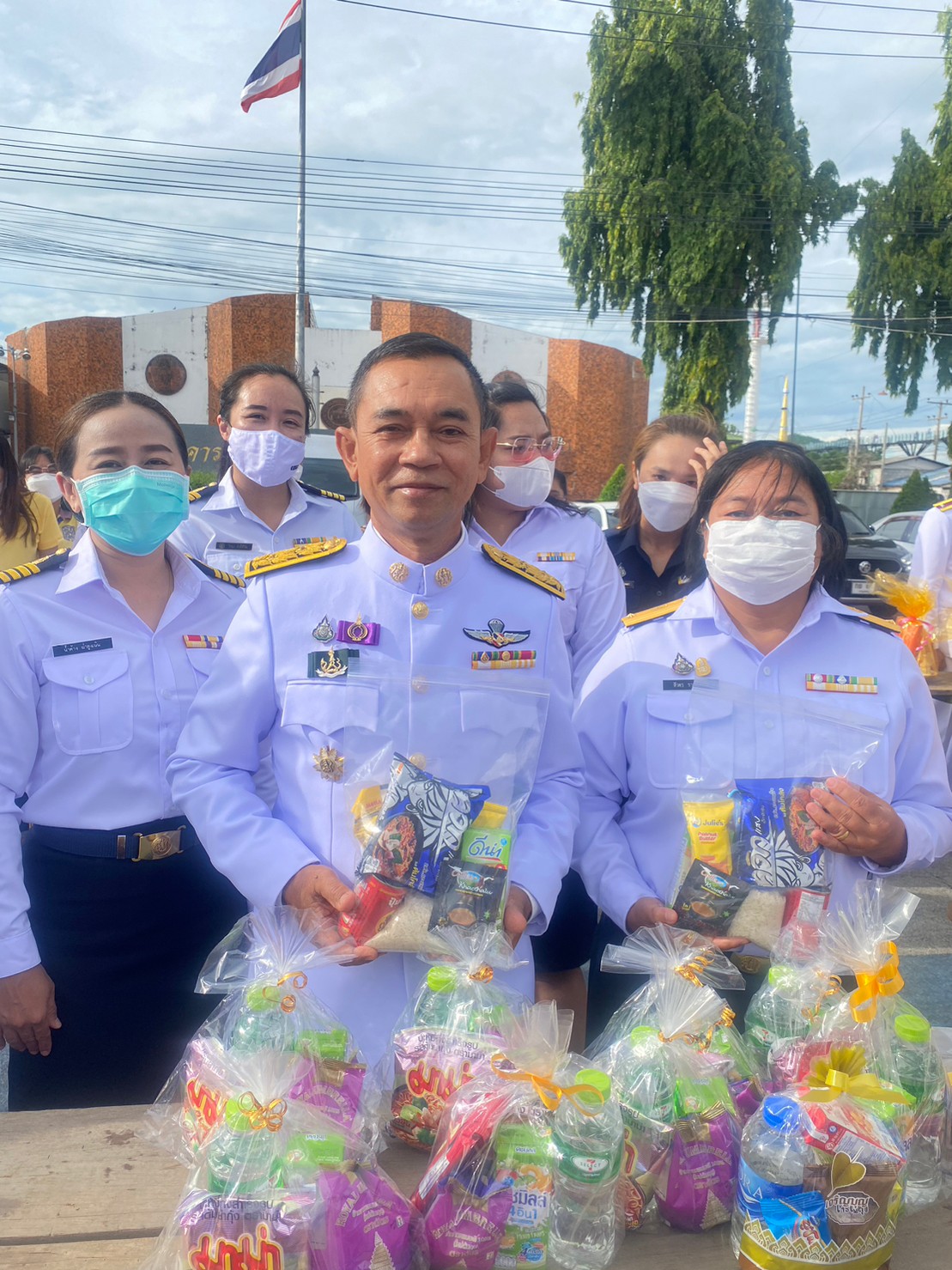 ร่วมทำบุญตักบาตรและจัดพิธีปล่อยพันธุ์สัตว์น้ำ 28 กรกฎาคม 2566..คลิก