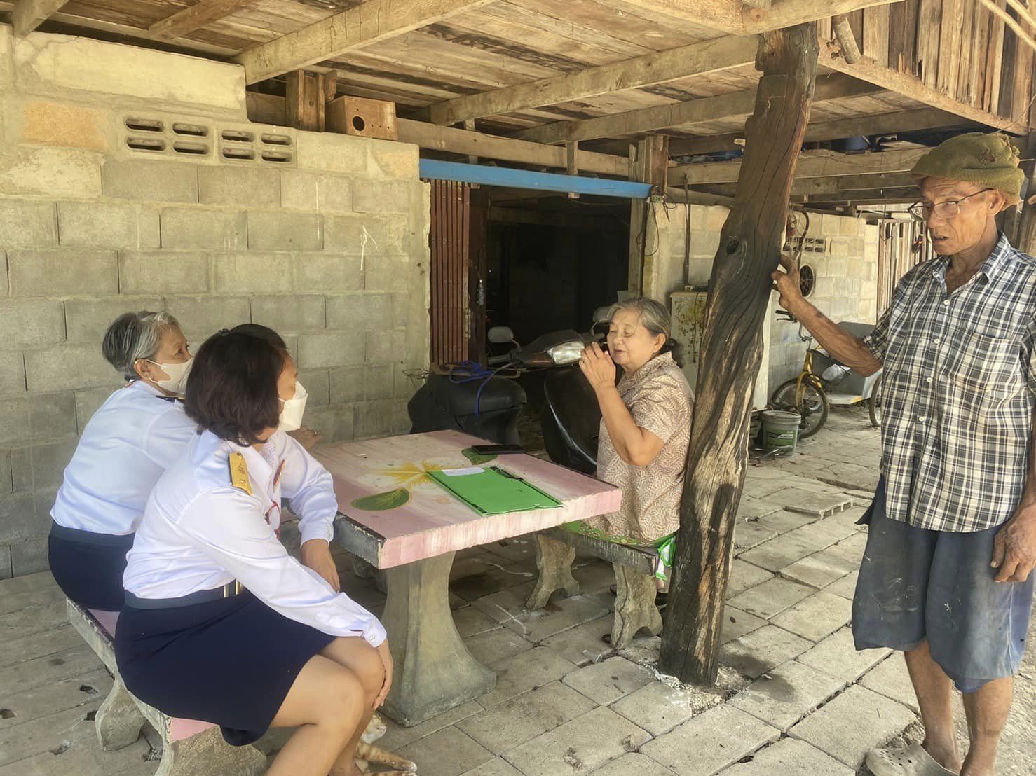 ลงพื้นอำเภอโพธาราม เพื่อออกพบปะกลุ่มเกษตรกรผู้เลี้ยงจระเข้ และตรวจฟาร์มจระเข้ ประจำปี 2566..คลิก