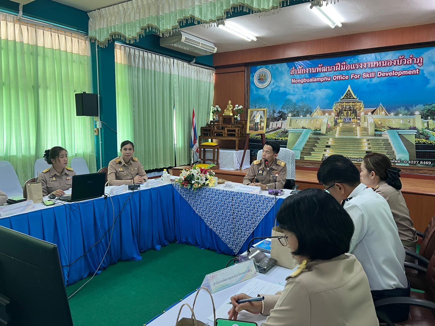 วันที่ 7 สิงหาคม 2566  นายบุญหลาย กุลนารัตน์ ประมงจังหวัดหนองบัวลำภู ร่วมประชุมคณะอนุกรรมการพัฒนาแรงงานและประสานงานการฝึกอาชีพจังหวัด (กพร.ปจ.) ครั้งที่ 2/2566 ณ ห้องประชุมชั้น 1 อาคารฝึกอบรม สำนักงานพัฒนาฝีมือแรงงานหนองบัวลำภู โดยมีนายสุวิทย์ จันทร์หวร ผู้ว่าราชการจังหวัดหนองบัวลำภู เป็นประธานฯ