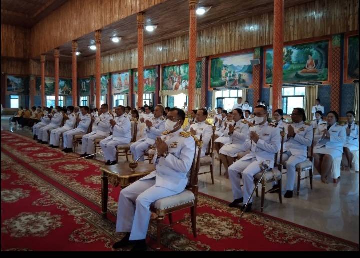 วันที่ 12 สิงหาคม 2566  นายสมมิตร ธรรมมิยะ ประมงอำเภอสุวรรณคูหา ร่วมกิจกรรมเฉลิมพระเกียรติสมเด็จพระนางเจ้าสิริกิติ์ พระบรมราชินีนาถ พระบรมราชชนนีพันปีหลวง เนื่องในโอกาสวันเฉลิมพระชนมพรรษา 12 สิงหาคม 2566  ณ วัดสุวรรณาราม อ.สุวรรณคูหา จ.หนองบัวลำภู โดยได้ร่วมถวายจัตรุปัจจัยแด่พระภิกษุสงฆ์และร่วมมอบทุนการศึกษาแก่เด็กนักเรียนฯ  ประธานในพิธี ส.ต.ต.ชัยวัฒน์ อินอ่อน นายอำเภอสุวรรณคูหา..คลิก