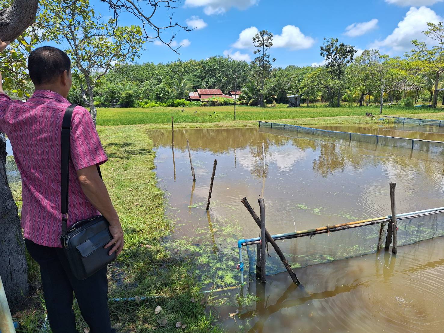 ประมงจังหวัดอุบลราชธานี เยี่ยมเยียนพบปะ ศพก.เครือข่ายด้านการประมง ยกระดับ ปี 2566..คลิก