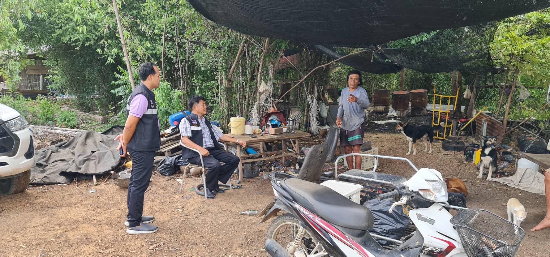 ลงพื้นที่ตรวจแหล่งน้ำในการทำการประมง เพื่อติดตามสถานการณ์น้ำ และตรวจปราบปรามการกระทำความผิดตามพระราชกำหนดการประมง ประเภทเครื่องมือประมงผิดกฎหมาย