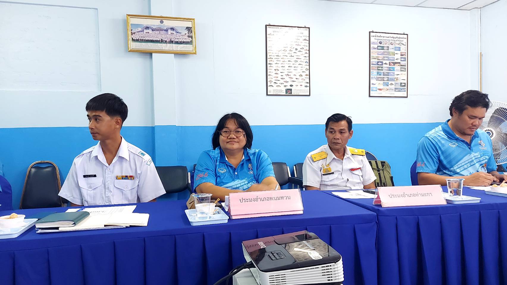 ประชุมข้าราชการ พนักงานราชการ และเจ้าหน้าที่สำนักงานประมงจังหวัดกาญจนบุรี ประจำเดือน สิงหาคม 2566..คลิก