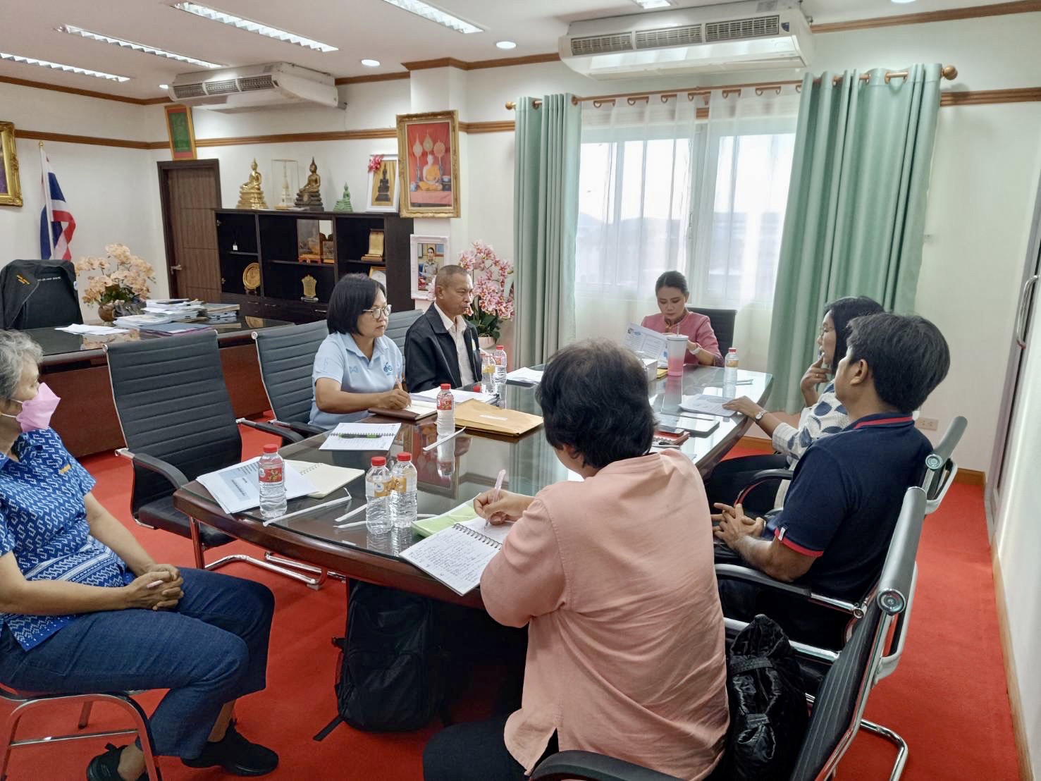 ลงพื้นจังหวัดกาฬสินธุ์ เพื่อรวบรวมข้อมูลสถานการณ์การผลิตกุ้งก้ามกรามร่วมกับกลุ่มเกษตรกรและพ่อค้า..คลิก