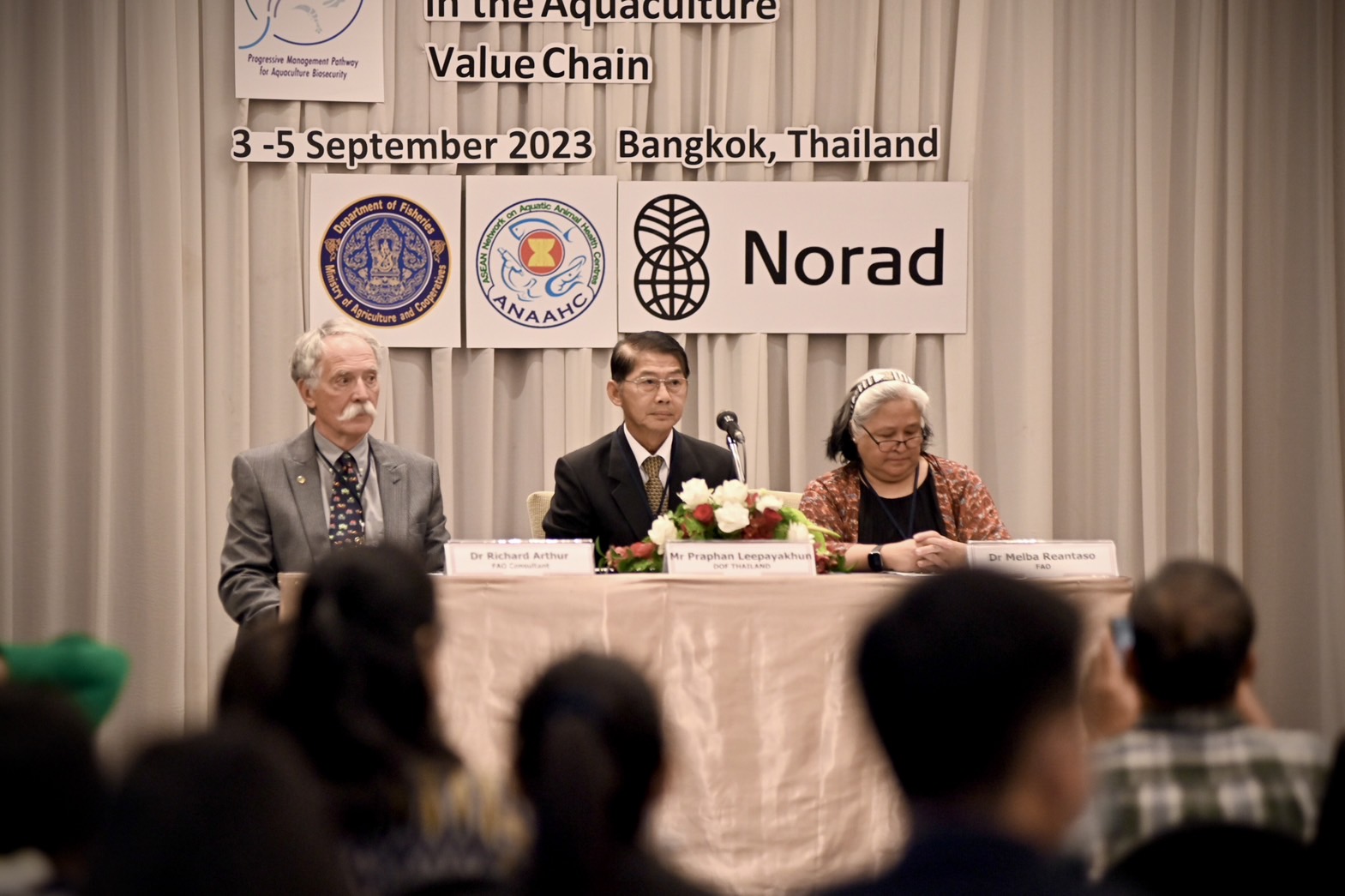 พิธีเปิดการประชุมระหว่างประเทศ การวิเคราะห์ความเสี่ยงของการเกิดโรคระบาดในสัตว์น้ำจากการนำเข้า..คลิก