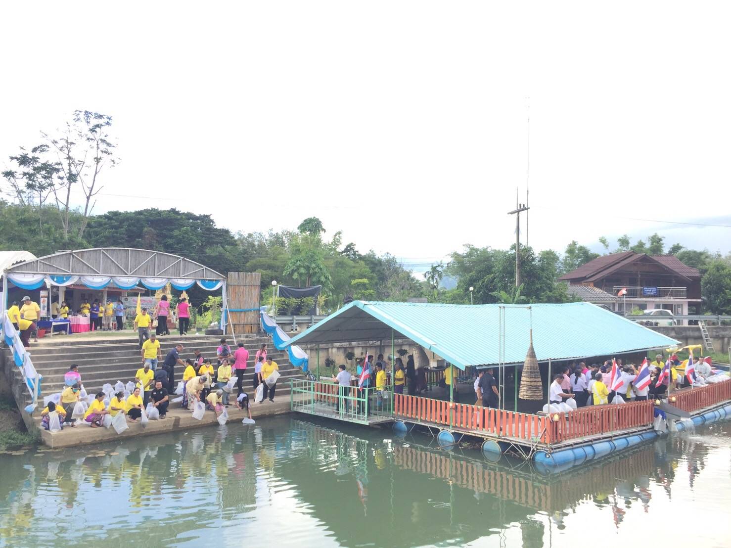 สำนักงานประมงจังหวัดพัทลุง นำโดย ประมงจังหวัดพัทลุง   พร้อมด้วย หน่วยงานในสังกัดกรมประมง จัดกิจกรรมปล่อยพันธุ์ สัตว์น้ำ เนื่องในวันประมงแห่งชาติ วันที่ 21 กันยายน ของทุกปี  ณ บริเวณแหล่งน้ำท่าไสยาง ในพื้นที่บริเวณหมู่ที่ 3 ตำบลเขาเจียก อำเภอเมืองพัทลุง จังหวัดพัทลุง..คลิก