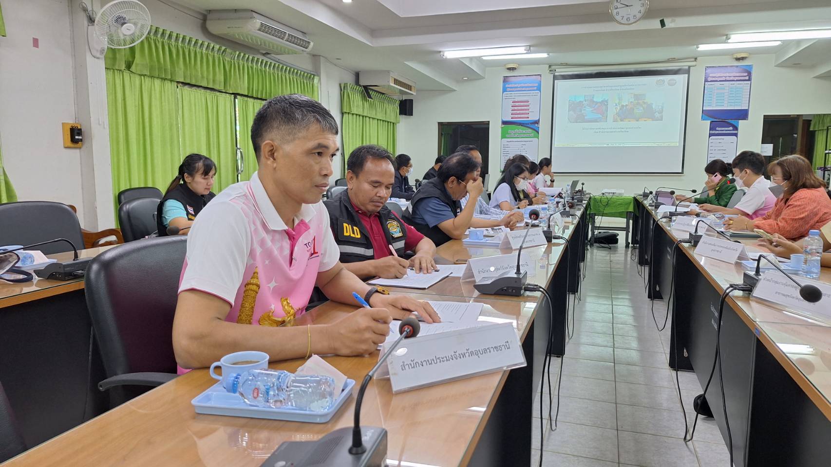 ประมงอุบลร่วมประชุมคณะอนุกรรมการดำเนินงานส่งเสริมวิสาหกิจชุมชนจังหวัดอุบลราชธานี..คลิก