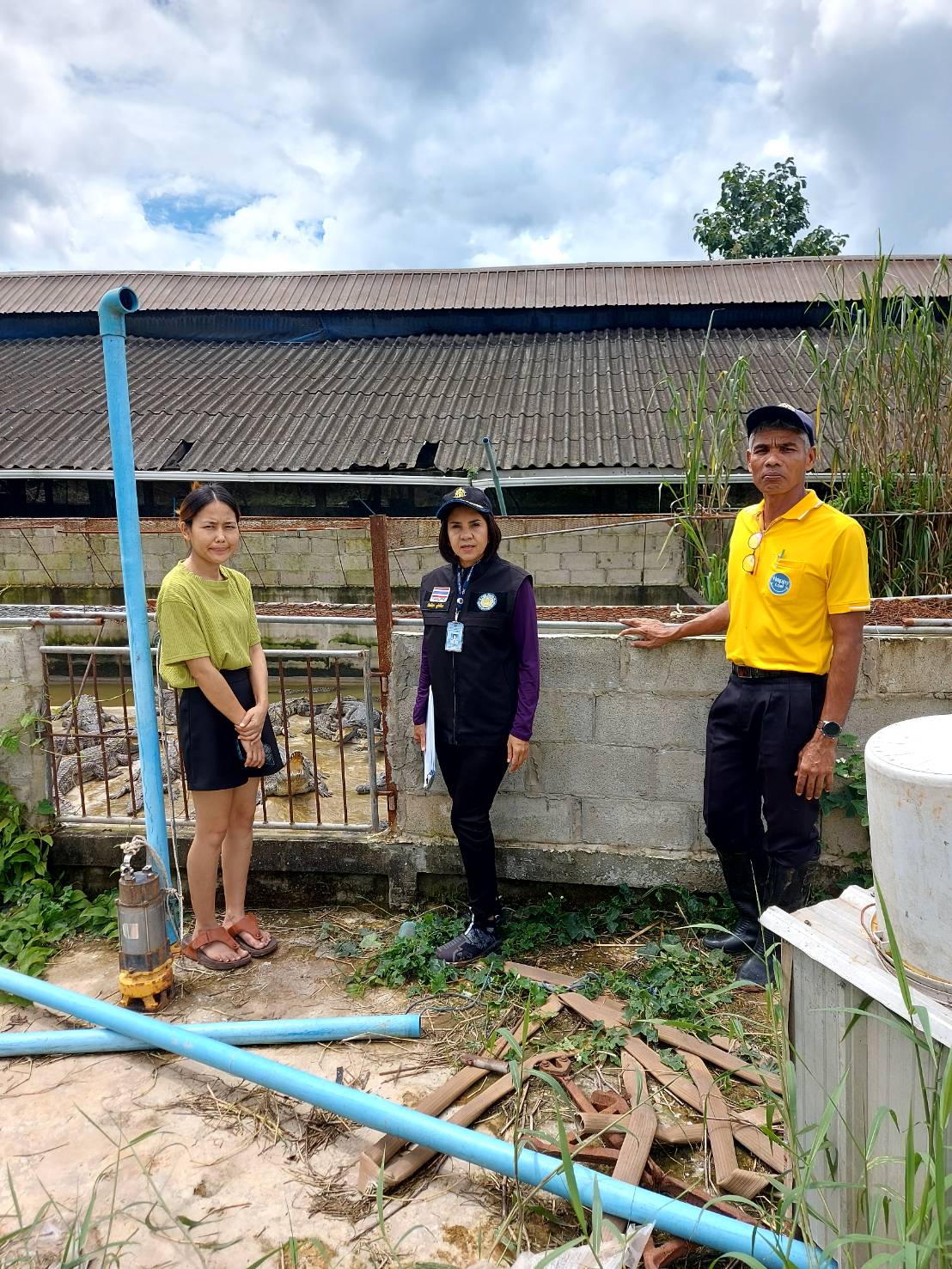 กลุ่มบริหารจัดการด้านการประมงผนึกกำลังร่วมกับประมงอำเภอ : เฝ้าระวังตรวจสอบฟาร์มเลี้ยงจระเข้และรับคำขอต่ออายุใบอนุญาต สป.15..คลิก