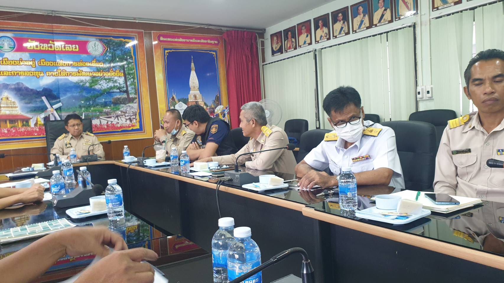 เข้าร่วมงานแถลงข่าวปราบปรามการลักลอบนำเข้า ส่งออกสินค้าเกษตรผิดกฎหมาย ผ่านระบบประชุมทางไกลออนไลน์ Application Zoom..คลิก