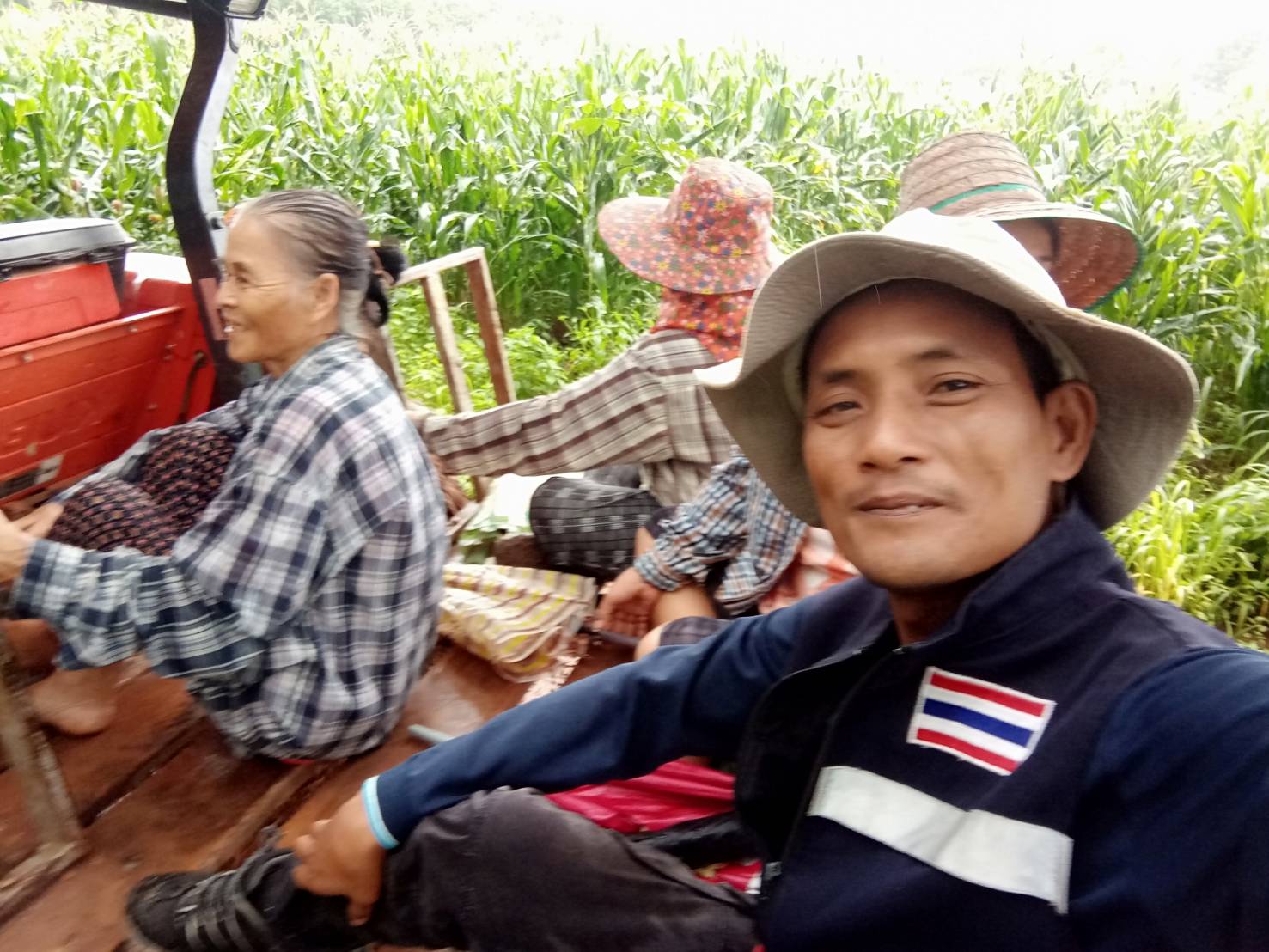 ดำเนินการลงพื้นที่เพื่อติดตามผลการดำเนินงานของเกษตรกรที่เข้าร่วมโครงการศูนย์พัฒนาปศุสัตว์ตามพระราชดำริ อำเภอด่านซ้าย จังหวัดเลย (งบ กปร.)