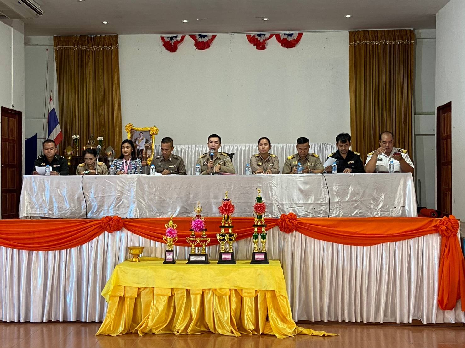 นายเมธา ตาลเหล็ก ประมงอำเภอนากลาง รับผิดชอบงานด้านประมงพื้นที่อำเภอนาวัง ร่วมประชุมประจำเดือน หัวหน้าส่วนราชการ หน่วยงานรัฐวิสาหกิจ ผู้บริหารองค์กรปกครองส่วนท้องถิ่น และผู้บริหารสถานศึกษา  อำเภอนาวัง ฯลฯ  ประจำเดือน ตุลาคม พ.ศ.2566 ณ ห้องประชุมอำเภอนาวัง อำเภอนาวัง จังหวัดหนองบัวลำภู ทั้งนี้ได้ประชาสัมพันธ์ให้เกษตรกรผู้ประสบภัยพิบัติกรณีฉุกเฉิน (อุทกภัย) ด้านประมงมายื่นความจำนงขอรับการช่วยเหลือ ตามแบบ กษ 01 ด้านประมง ให้ทราบโดยทั่วกัน..คลิก