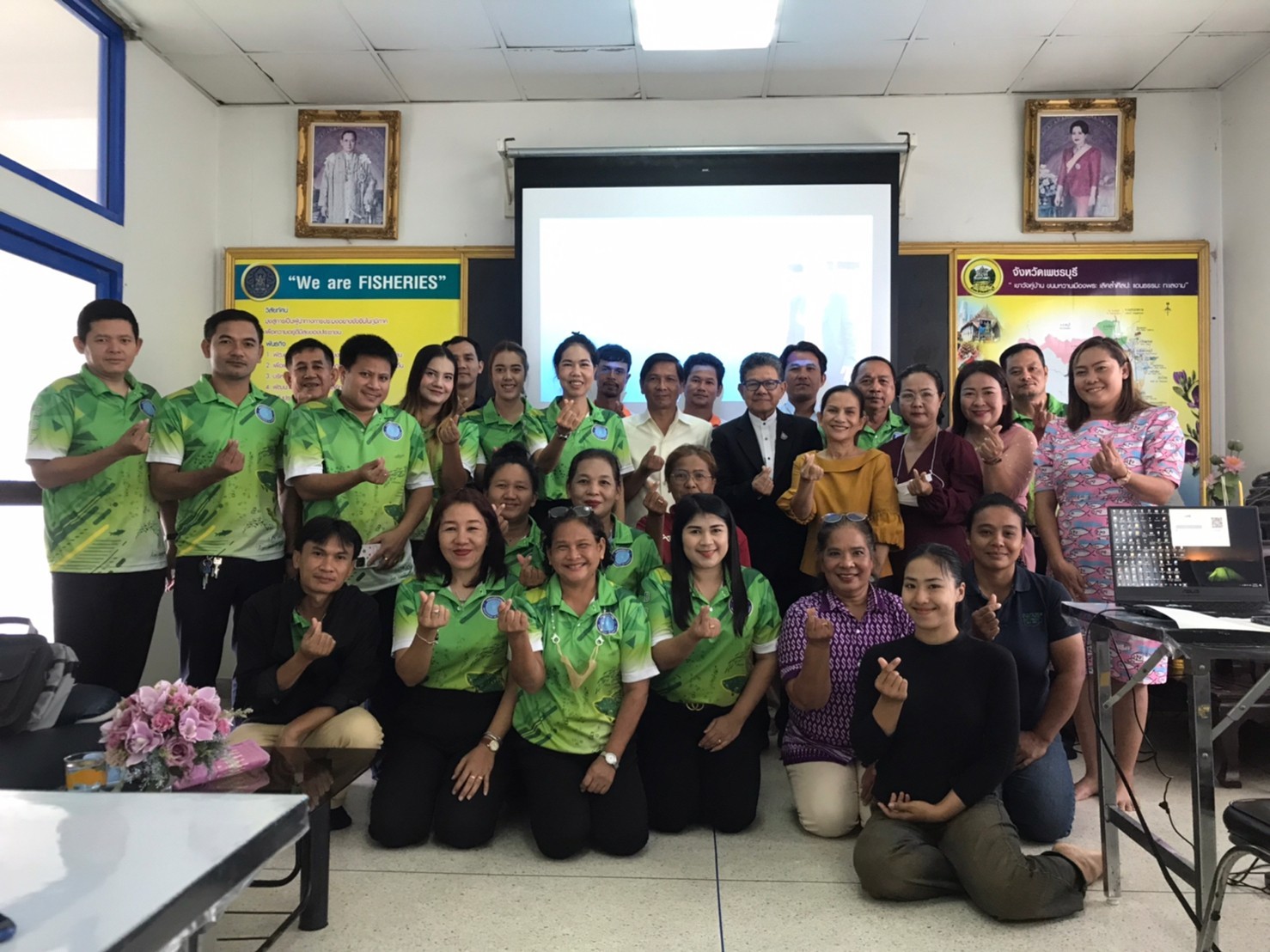 อบรมการพัฒนาบุคลิกภาพให้กับข้าราชการ พนักงานราชการ ลูกจ้างอื่น ๆ ที่ปฏิบัติหน้าที่ในหน่วยงาน เพื่อเสริมสร้างบุคลิกภาพที่ดีและเสริมสร้างความเชื่อมั่นในการปฏิบัติงาน..คลิก