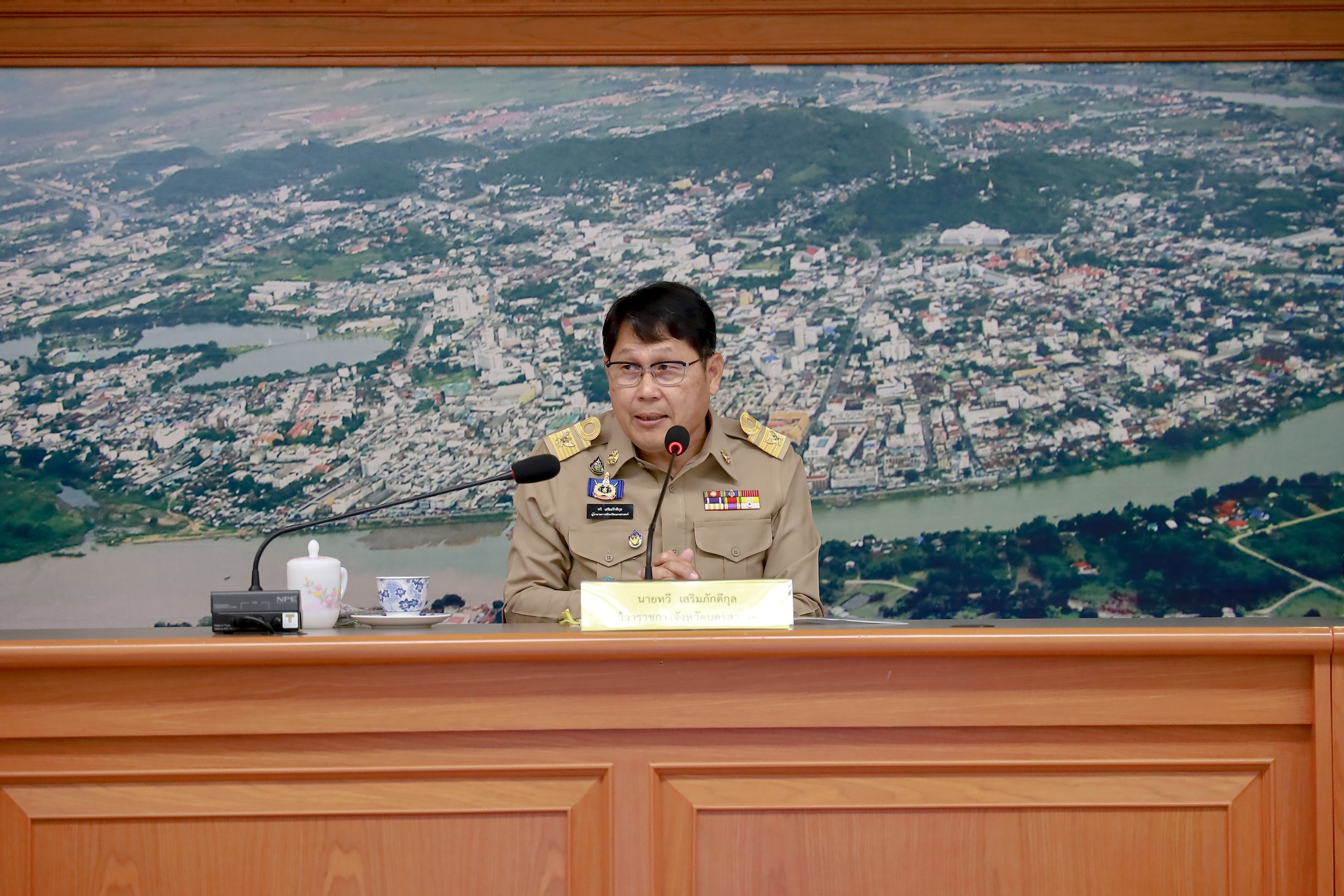 ประชุมผู้บริหารท้องถิ่น ปลัดองค์กรปกครองส่วนท้องถิ่น และท้องถิ่นอำเภอ..คลิก