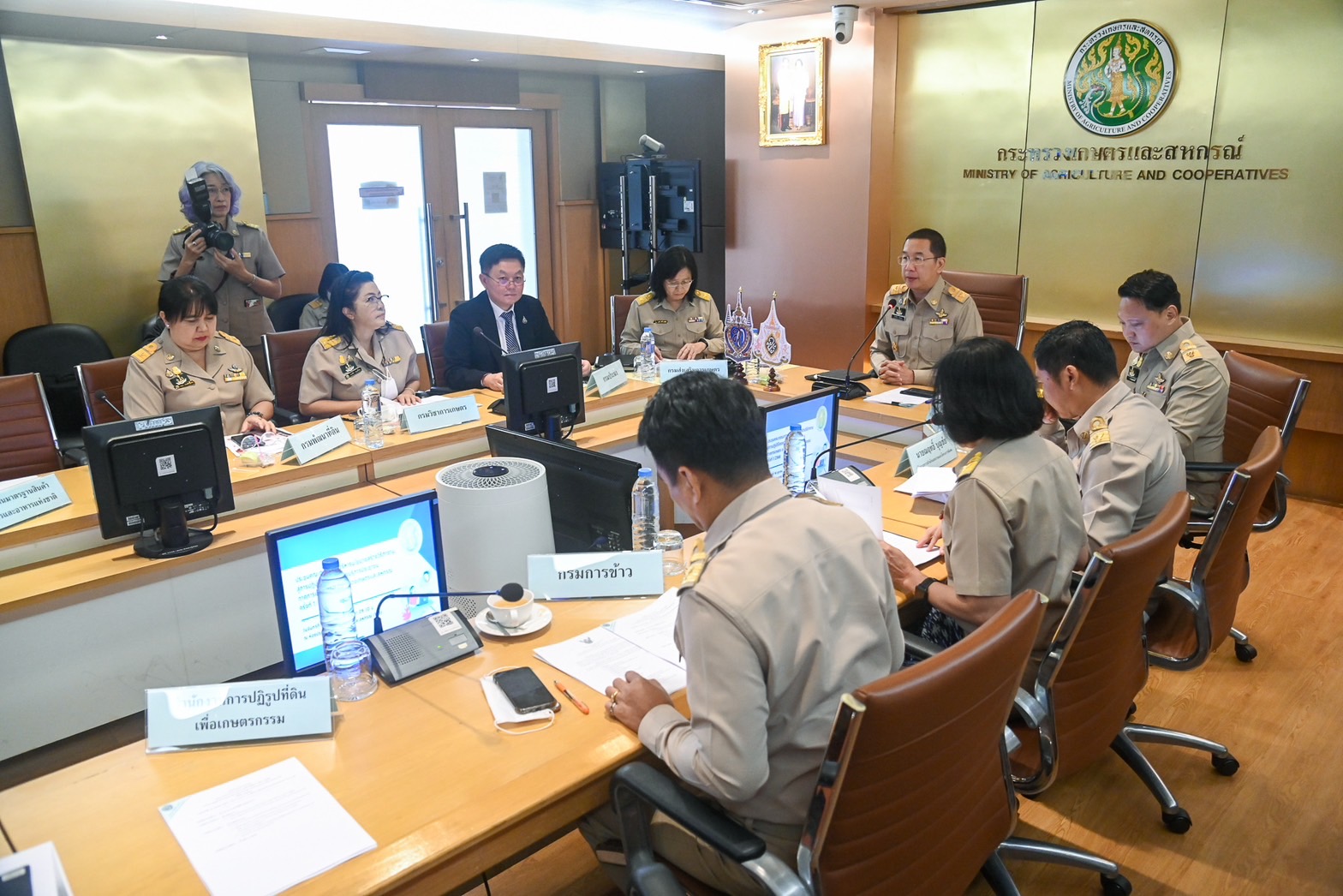 กรมประมง ร่วมประชุมคณะกรรมการบริหารนโยบายสร้างวิธีทำงานสู่การปฏิบัติ โครงการศูนย์บริการประชาชนภาคเกษตร ของกระทรวงเกษตรและสหกรณ์ ครั้งที่ 1/2566..คลิก