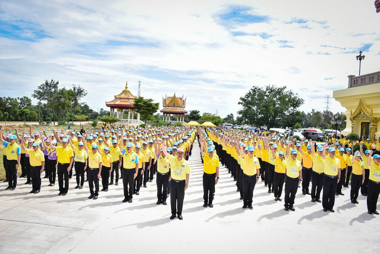 ร่วมกิจกรรมจิตอาสาพัฒนาและปรับปรุงภูมิทัศน์วัดบึงไทรทอง เนื่องในวันนวมินทรมหาราช..คลิก