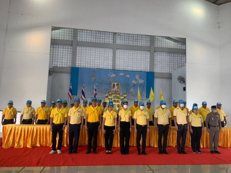 ประมงอำเภอชุมแสง เข้าร่วมพิธีรับมอบสิ่งของพระราชทานให้กับผู้สมัครจิตอาสาพระราชทานที่ยังไม่ได้รับหมวกและผ้าพันคอ จิตอาสาพระราชทาน..คลิก
