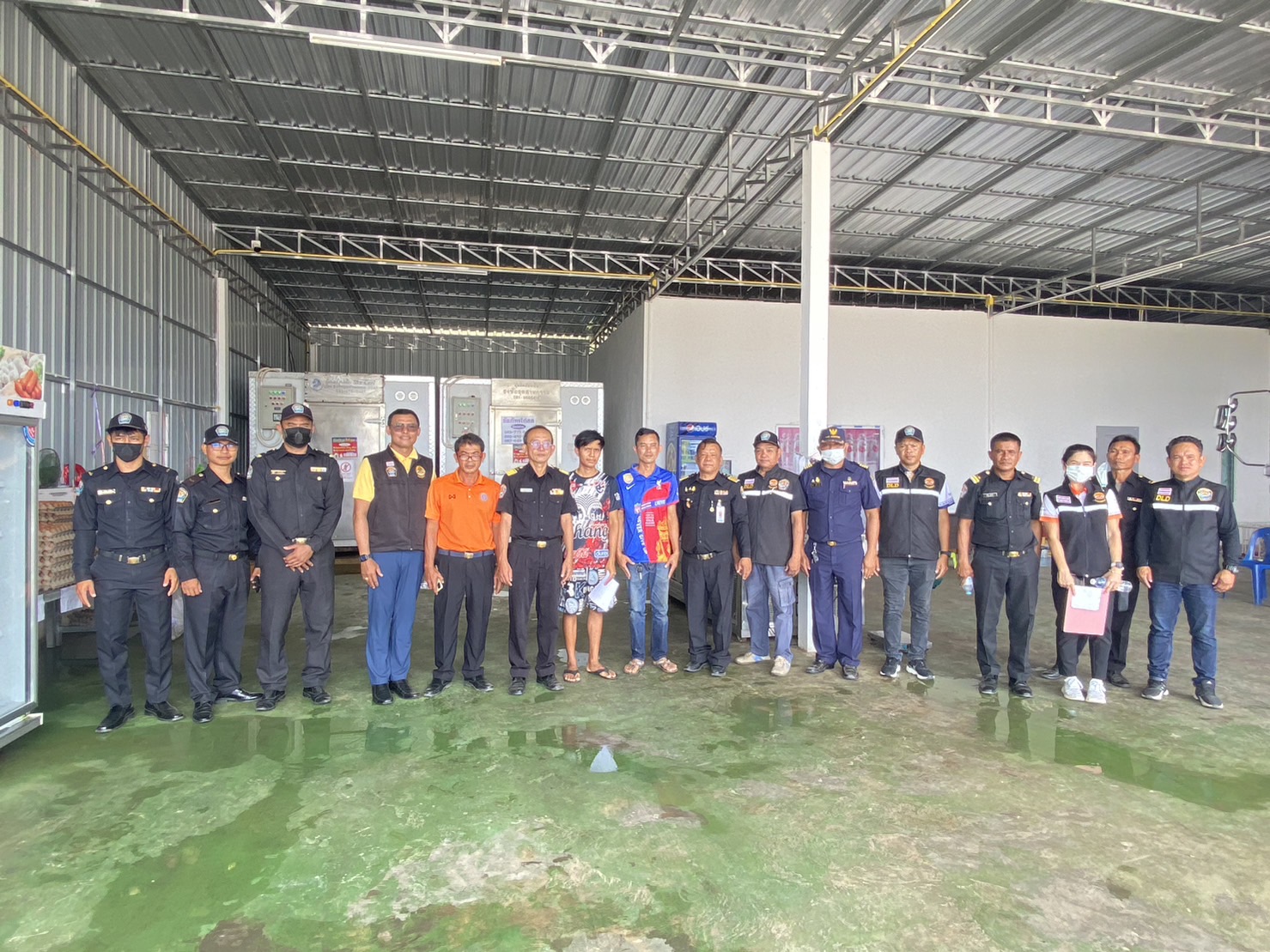 ร่วมบูรณาการกับหน่วยงานที่เกี่ยวข้อง ตรวจห้องเย็น ในพื้นที่ อำเภอราษีไศล..คลิก