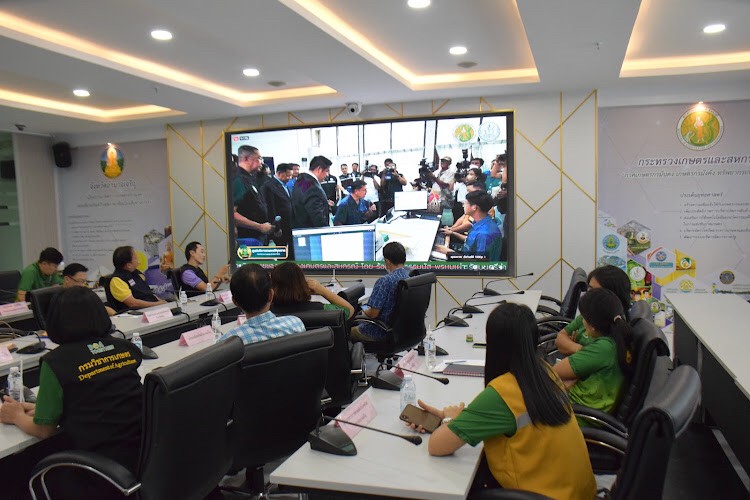 เข้าร่วมรับชมพิธีเปิดศูนย์บริการเกษตรพิรุณราชของกระทรวงเกษตรและสหกรณ์..คลิก