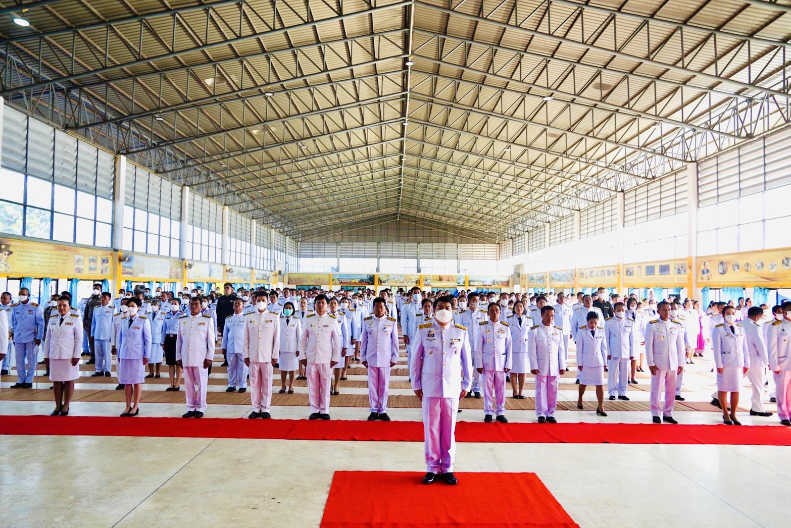 ร่วมพิธีวางพวงมาลา เนื่องใน “วันปิยมหาราช” เพื่อน้อมรำลึก ในพระมหากรุณาธิคุณพระบาทสมเด็จพระจุลจอมเกล้าเจ้าอยู่หัว  รัชกาลที่ ๕