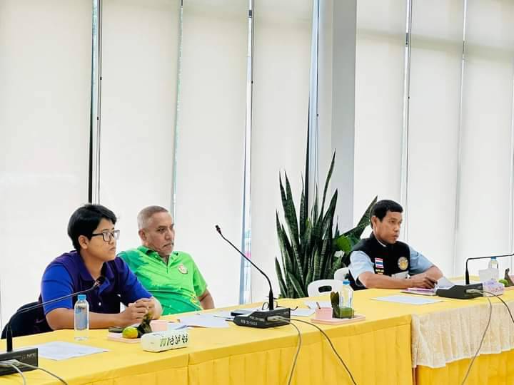 ประมงอำเภอควนขนุน รักษาราชการแทนประมงอำเภอปากพะยูน เข้าร่วมประชุมคณะกรรมการยกร่างข้อบัญญัติองค์การบริหารส่วนตำบลเกาะหมาก เรื่องการอนุรักษ์และใช้ประโยชน์ทรัพยากรทางทะเลและชายฝั่งอย่างยั่งยืน  ณ ห้องประชุมองค์การบริหารส่วนตำบลเกาะหมาก..คลิก