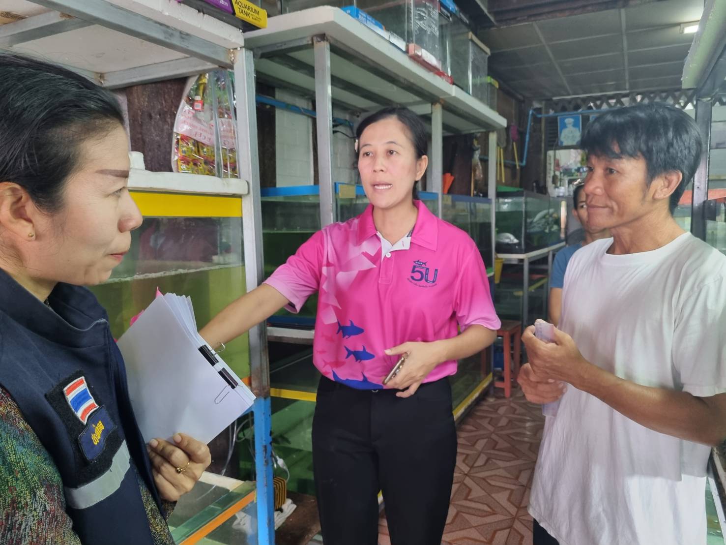 ประมงอุบล บูรณางานพื้นตรวจสอบสถานประกอบการรวบรวมปลาสวยงาม ในพื้นที่อำเภพิบูลมังสาหาร..คลิก