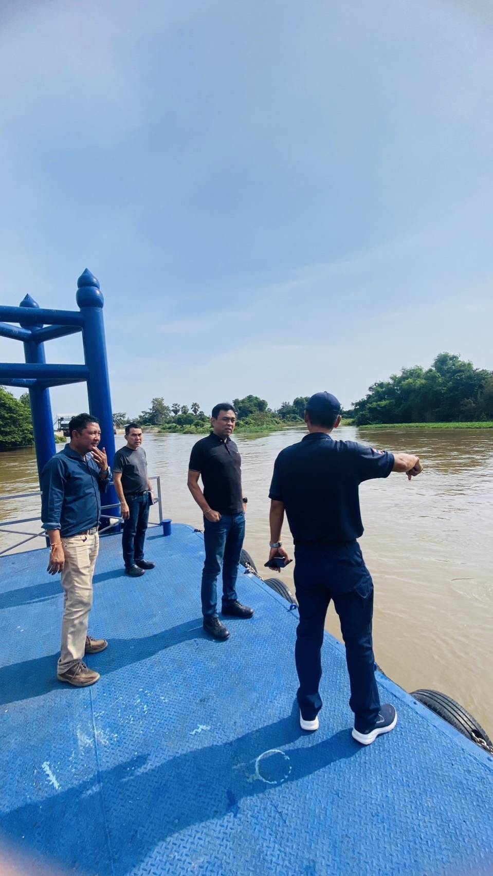 นายธัชชัย อุบลไพศาล ผู้อำนวยการกองตรวจการประมง พร้อมด้วยนายพงษ์ศักดิ์ นิธิกรกุล หัวหน้ากลุ่มควบคุมการทำประมง และเจ้าหน้าที่ที่เกี่ยวข้อง ลงพื้นที่ตรวจเยี่ยมและติดตามผลการปฏิบัติงานของหน่วยป้องกันและปราบปรามประมงน้ำจืดเขื่อนกระเสียว สุพรรณบุรี..คลิก