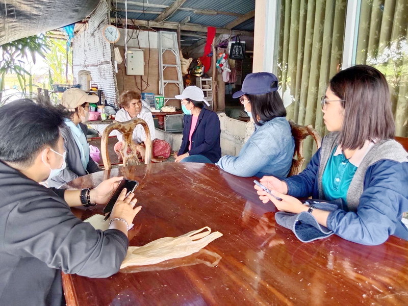 ร่วมตรวจฟาร์มโครงการเสริมสภาพคล่องเกษตรกรผู้เลี้ยงกุ้งทะเล