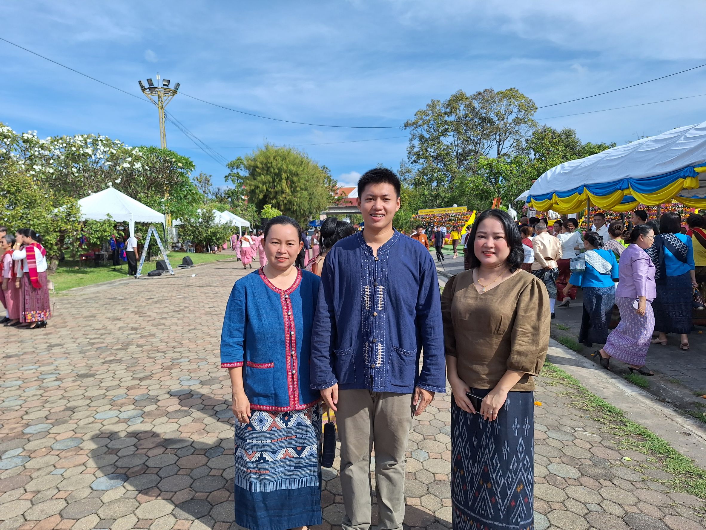 ประมงอุบลฯ ร่วมพิธีทักษิณานุปทาน บวงสรวงและสดุดีวีรกรรมพระปทุมวรราชสุริยวงษ์ (เจ้าคำผง)..คลิก