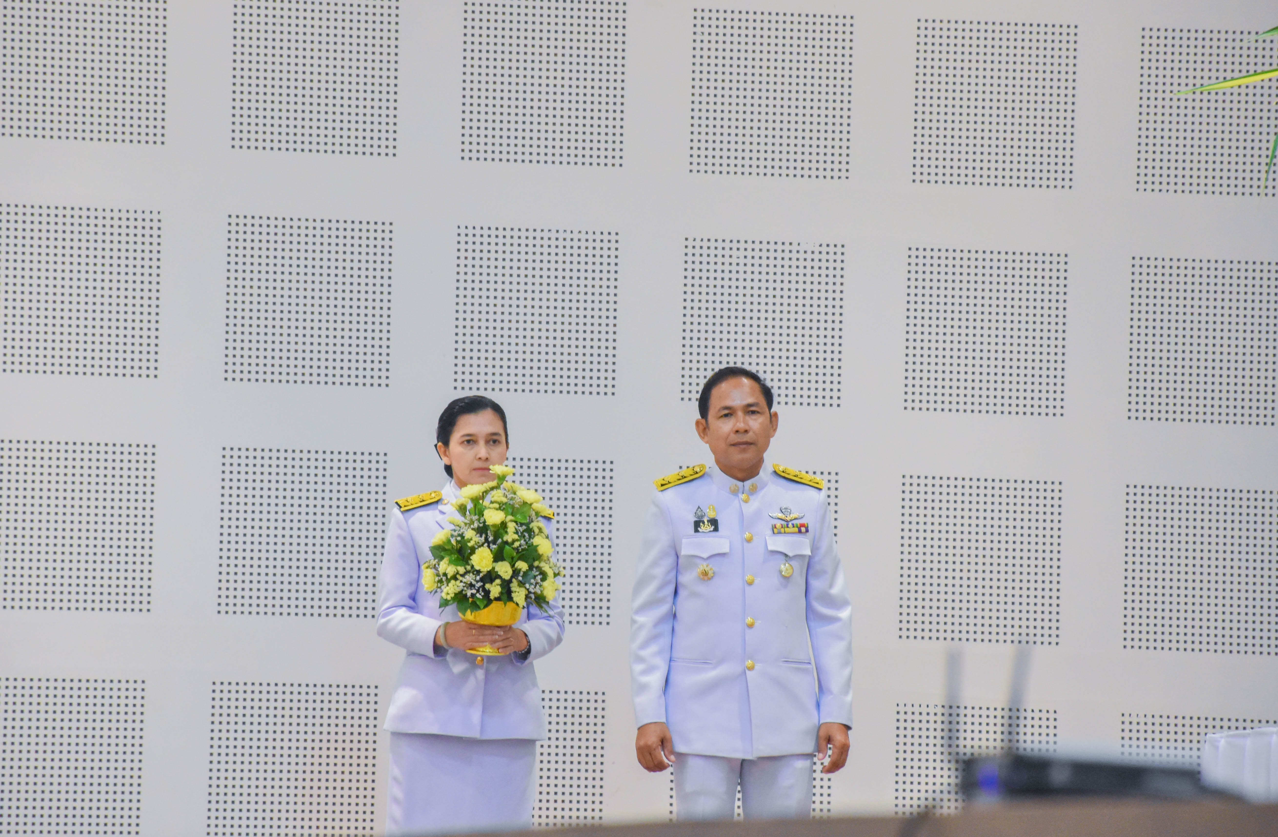 ประมงจังหวัดพัทลุง พร้อมด้วย หัวหน้ากลุ่มบริหารและยุทธศาสตร์ เข้าร่วมถวายราชสักการะวางพานพุ่มดอกไม้สด เนื่องในวัน “พระบิดาแห่งฝนหลวง” ประจำปี 2566..คลิก