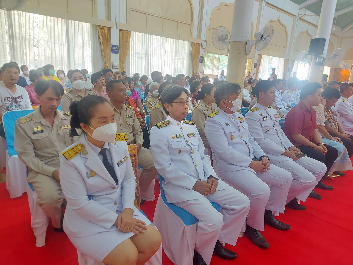 สมเด็จพระอริยวงศาคตญาณ สมเด็จพระสังฆราช สกลมหาสังฆปรินายก โปรดประทานผ้ากฐิน เพื่อเชิญไปทอดถวายพระสงฆ์ซึ่งจำพรรษาถ้วนไตรมาส ณ ศาลาสมเด็จพระสังฆราช วัดแสงธรรมสุทธาราม..คลิก