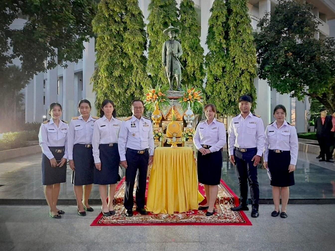 วันที่ 27 พฤศจิกายน 2566 นายศุภกิตติ์ ใสกระจ่าง เลขานุการกรม เป็นผู้แทนกระทรวงเกษตรและสหกรณ์ เข้าร่วมพิธีวางพานพุ่มถวายสักการะพระอนุสาวรีย์สมเด็จพระเจ้าบรมวงศ์เธอกรมพระยาชัยนาทนเรนทร เนื่องในวันคล้ายวันสถาปนากระทรวงสาธารณสุข ประจำปีพุทธศักราช 2566