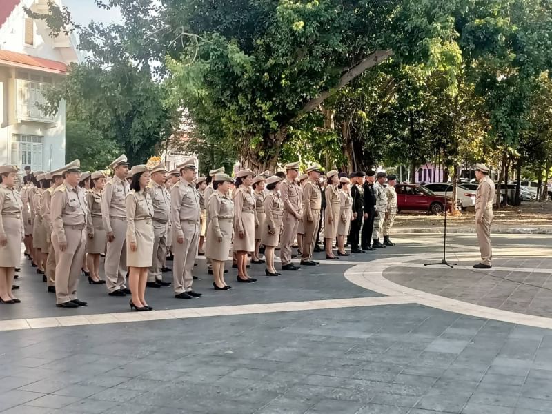 กิจกรรมเคารพธงชาติไทย สวดมนต์ไหว้พระ และถวายความเคารพหน้าพระบรมฉายาลักษณ์พระบาทสมเด็จพระเจ้าอยู่หัว..คลิก