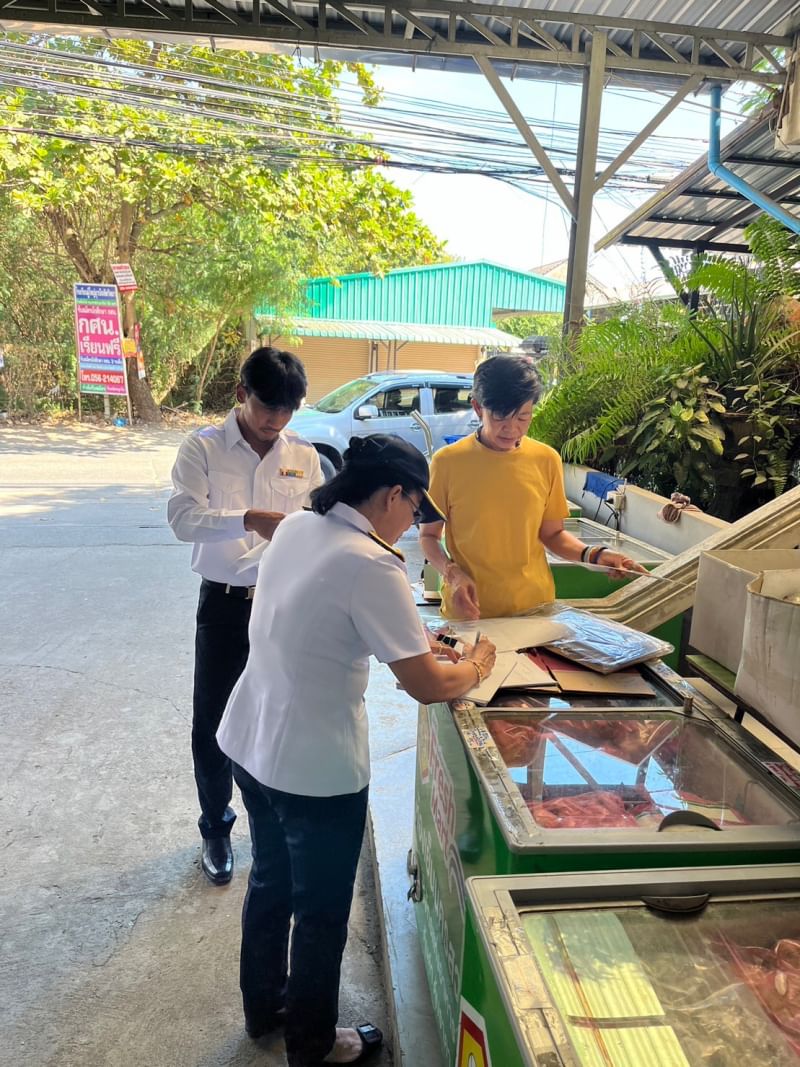 ดำเนินการติดตามรวบรวมเอกสารการขึ้นทะเบียนสถานประกอบกิจการห้องเย็น จำนวน 8 ราย..คลิก