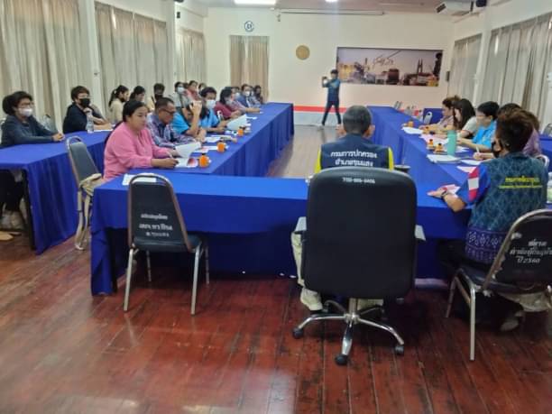 ประชุมคณะอนุกรรมการกลั่นกรองและติดตาม การดำเนินงานกองทุนพัฒนาบทบาทสตรีอำเภอ ฯ..คลิก