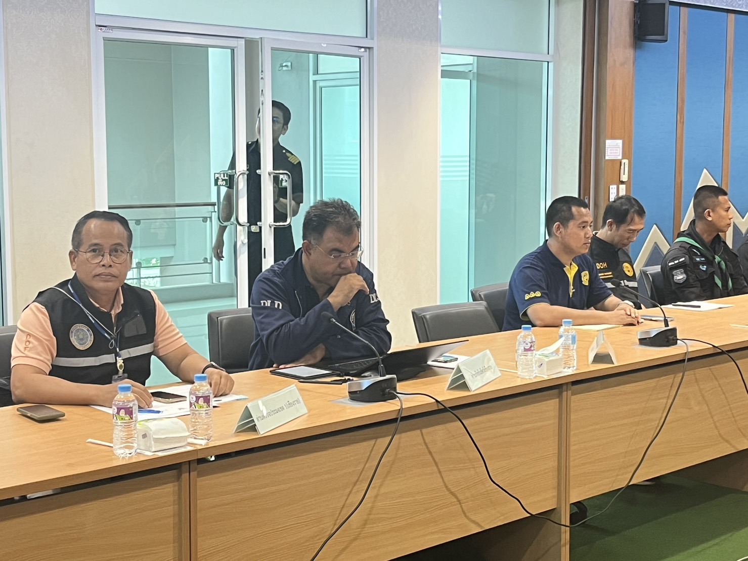 ผู้อำนวยการศูนย์บริหารจัดการด่านตรวจประมง เขต 1 (เชียงราย) เข้าประชุมคณะทำงานประสานความร่วมมือภาครัฐและเอกชนประจำด่านศุลกากรเชียงของ..คลิก