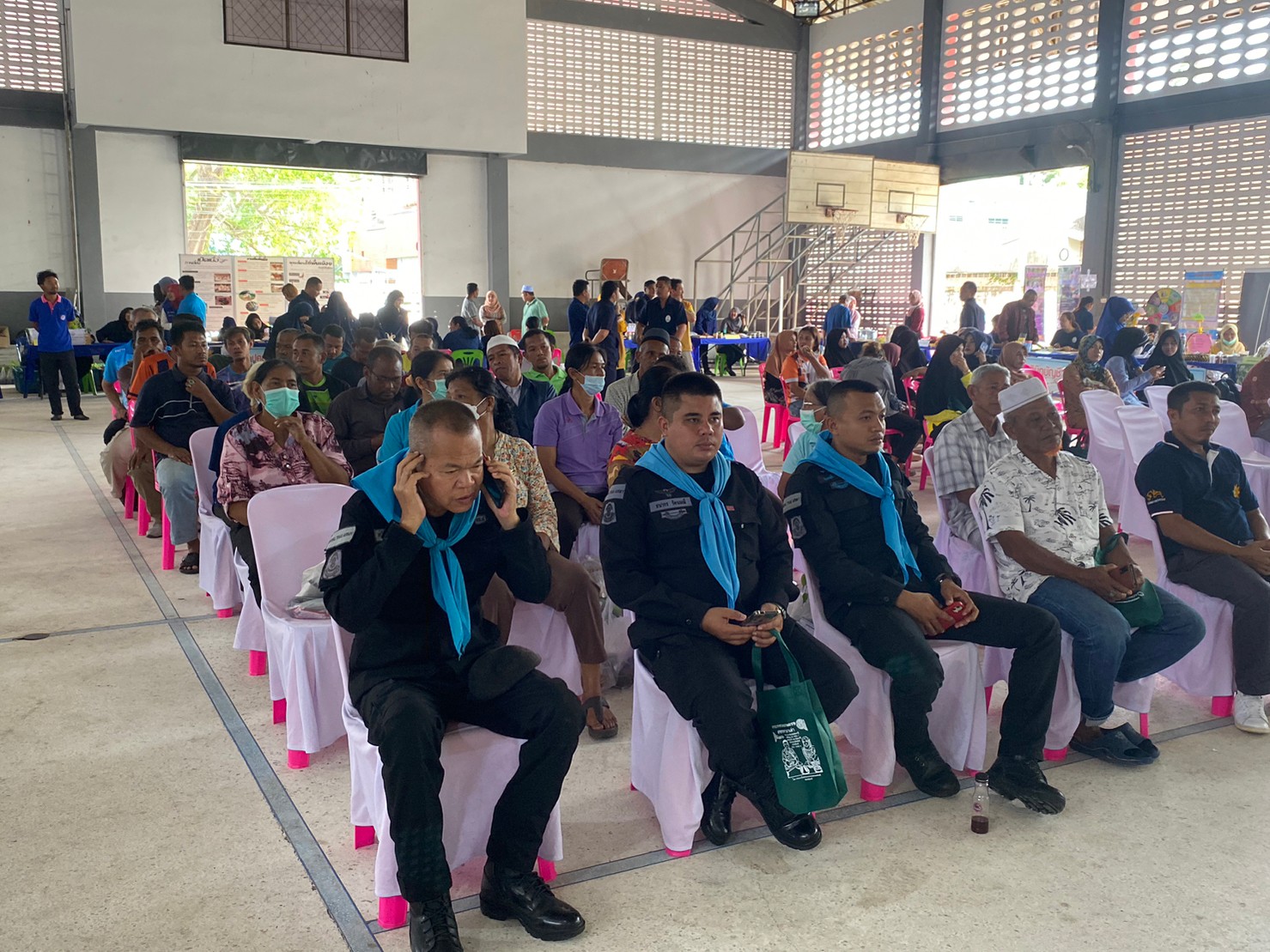 งานคลินิกเกษตรเคลื่อนที่ในพระราชานุเคราะห์ สมเด็จพระบรมโอรสาธิราชฯสยามมกุฎราชกุมาร ไตรมาสที่ 1..คลิก
