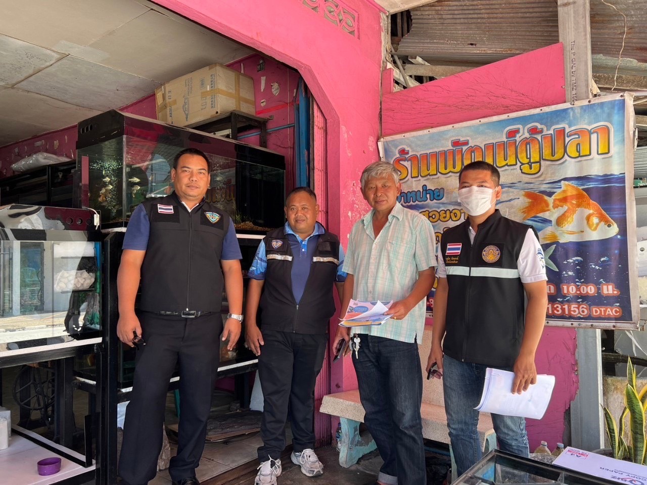 ภาพกิจกรรมลงฟื้นที่ควบคุมและบังคับใช้กฎหมายภายใต้มาตรา 64 และมาตรา 65 แห่งพระราชกำหนดการประมง พ.ศ. 2558  ในพื้นที่อำเภอตากใบ และอำเภอสุไหงโก-ลก จังหวัดนราธิวาส..คลิก