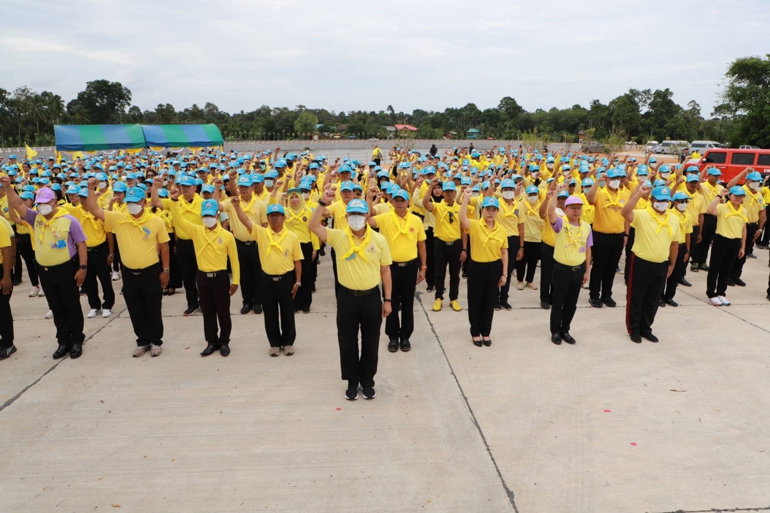 ภาพกิจกรรมร่วมกิจกรรมจิตอาสาพัฒนาเฉลิมพระเกียรติพระบาทสมเด็จพระเจ้าอยู่หัว(กิจกรรมปล่อยพันธุ์สัตว์น้ำ)