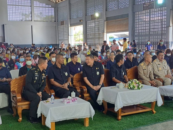 โครงการคลินิกเกษตรเคลื่อนที่ในพระราชานุเคราะห์ สมเด็จพระบรมโอรสาธิราชฯ สยามมกุฎราชกุมาร ไตรมาส1 และโครงการหน่วยบำบัดทุกข์ บำรุงสุข สร้างรอยยิ้มให้ประชาชน จังหวัดอ่างทอง ครั้งที่1 ประจำปีงบประมาณ 2567