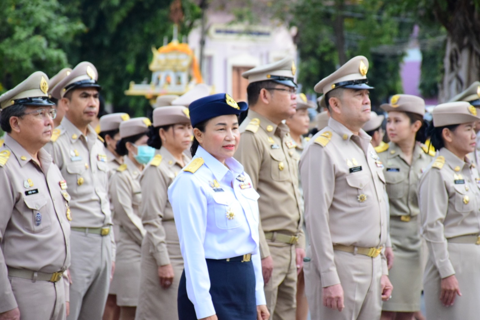 กิจกรรมเคารพธงชาติไทย สวดมนต์ไหว้พระ และถวายความเคารพหน้าพระบรมฉายาลักษณ์พระบาทสมเด็จพระเจ้าอยู่หัว..คลิก