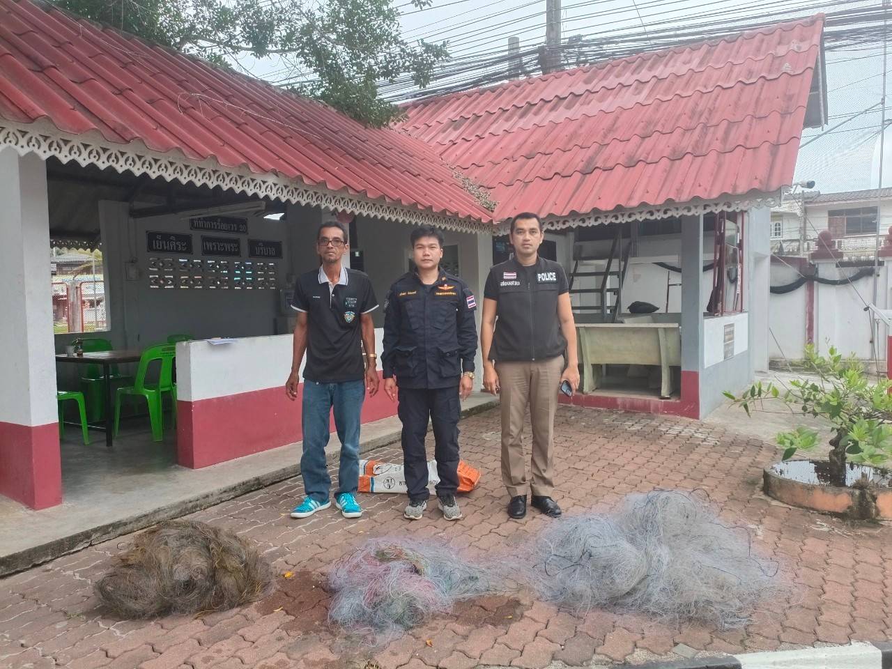 ภาพกิจกรรมออกปฏิบัติงานควบคุม เฝ้าระวังทรัพยากรสัตว์น้ำในช่วงฤดูสัตว์น้ำมีไข่ วางไข่