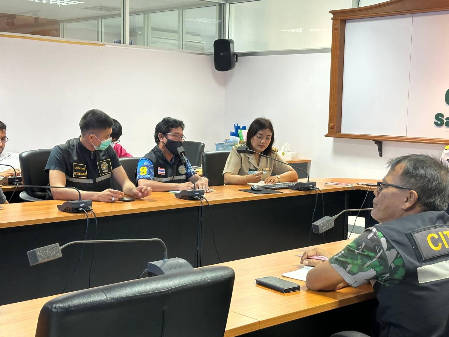 วันที่ 26 ธันวาคม 2566 : เจ้าหน้าที่ศูนย์บริหารจัดการด่านตรวจประมงเขต 9 (สตูล) เข้าร่วมประชุมคณะทำงานประจำช่องทางเข้าออกประเทศด่านท่าเรือตำมะลัง ครั้งที่ 1/2567 ณ ห้องประชุมด่านศุลกากรสตูล ตำบลตำมะลัง อำเภอเมือง จังหวัดสตูล..คลิก