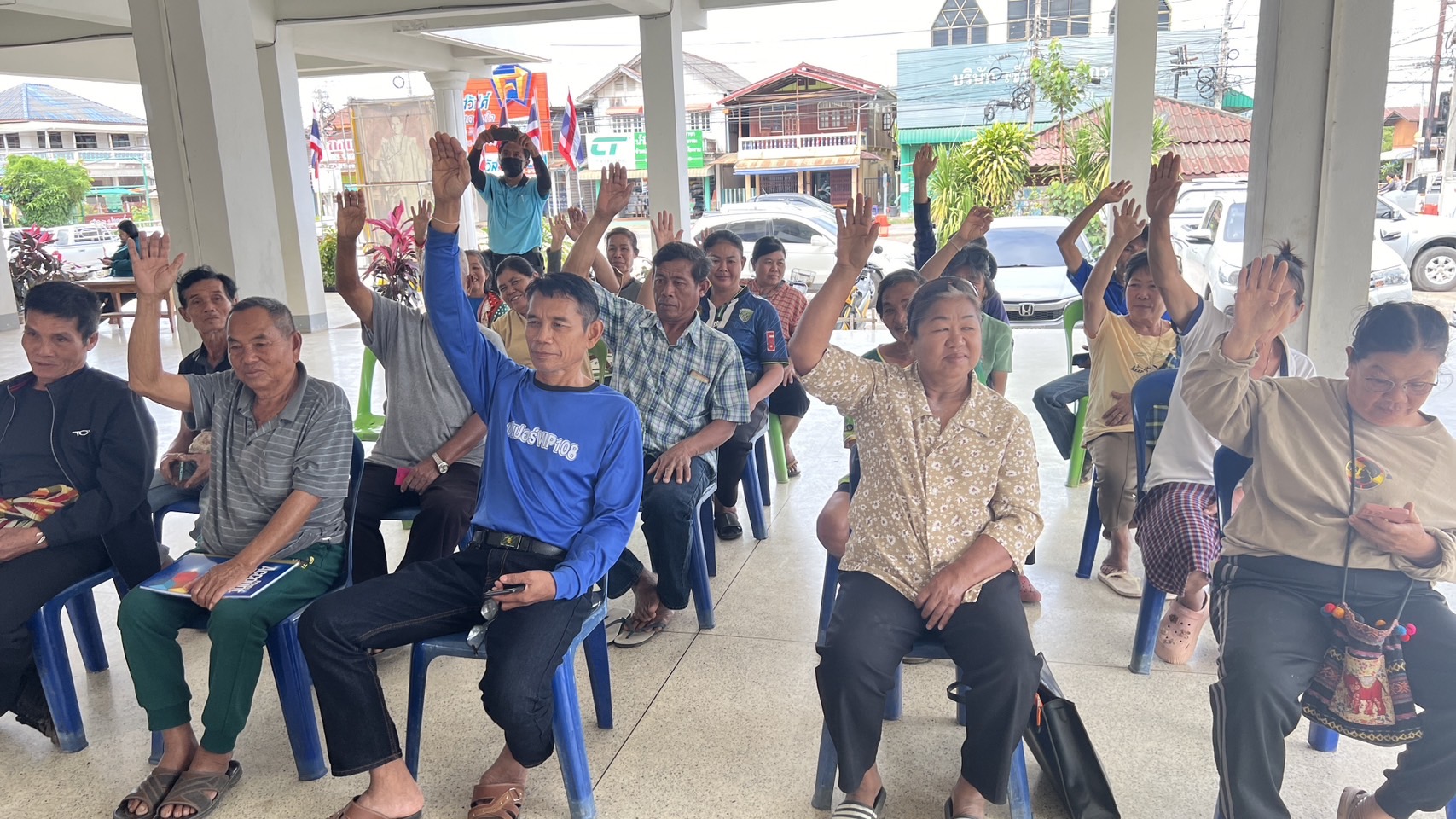 จัดประชุมเพื่อทำแผนปฏิบัติงานแหล่งน้ำชุมชน โครงการธนาคารสินค้าเกษตร กิจกรรมสนับสนุนธนาคารผลผลิตสัตว์น้ำแบบมีส่วนร่วม..คลิก