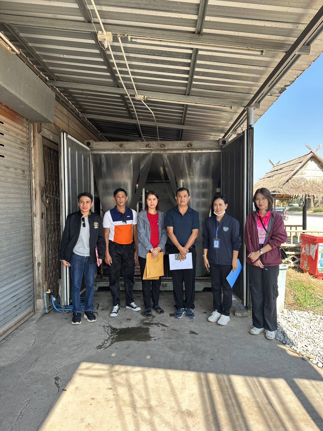 สำนักงานประมงอำเภอภูกระดึง ร่วมกับสำนักงานปศุสัตว์อำเภอหนองหิน เข้าตรวจสอบสถานประกอบกิจการห้องเย็น จำนวน 2 แห่ง
