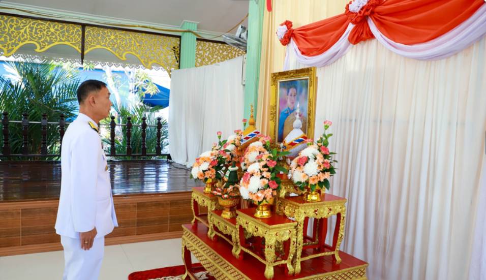 เข้าร่วมพิธีเจริญพระพุทธมนต์และพิธีทำบุญตักบาตร เฉลิมพระเกียรติสมเด็จพระเจ้าลูกเธอ เจ้าฟ้าพัชรกิติยาภา นเรนทราเทพยวดี กรมหลวงราชสาริณีสิริพัชร มหาวัชรราชธิดา..คลิก