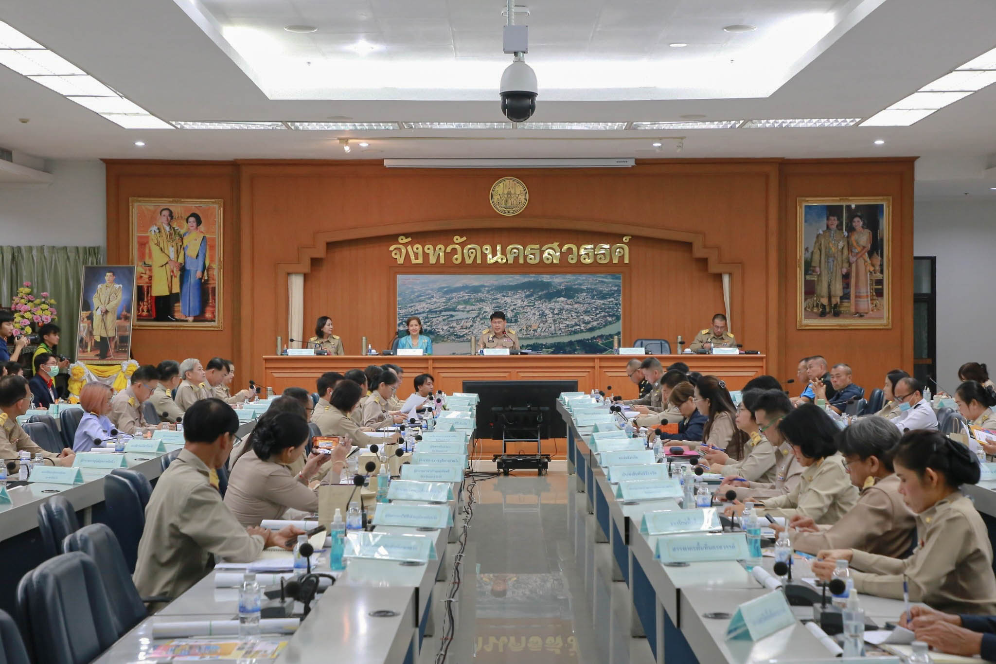 ประชุมคณะกรมการจังหวัดและหัวหน้าส่วนราชการ นายอำเภอ จังหวัดนครสวรรค์ ประจำเดือนธันวาคม 2566..คลิก