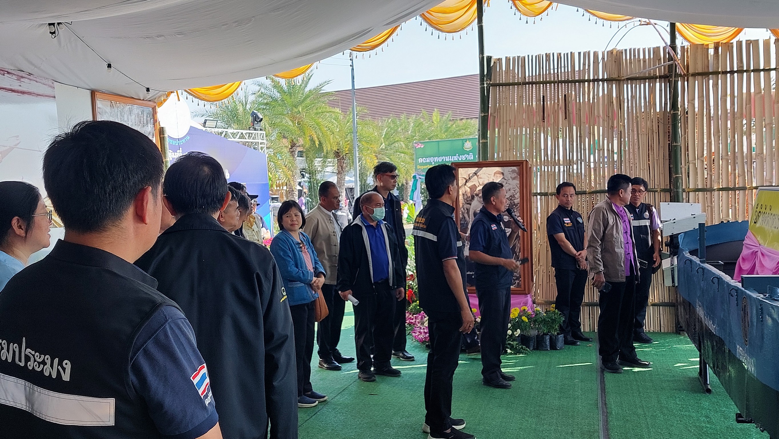 ร่วมงาน “อิ่มไอหนาว แอ่วม่วนลำ กว๊านพะเยา”มหกรรมการเกษตรและท่องเที่ยวถนนสายดอกไม้งามริมกว๊านพะเยา..คลิก