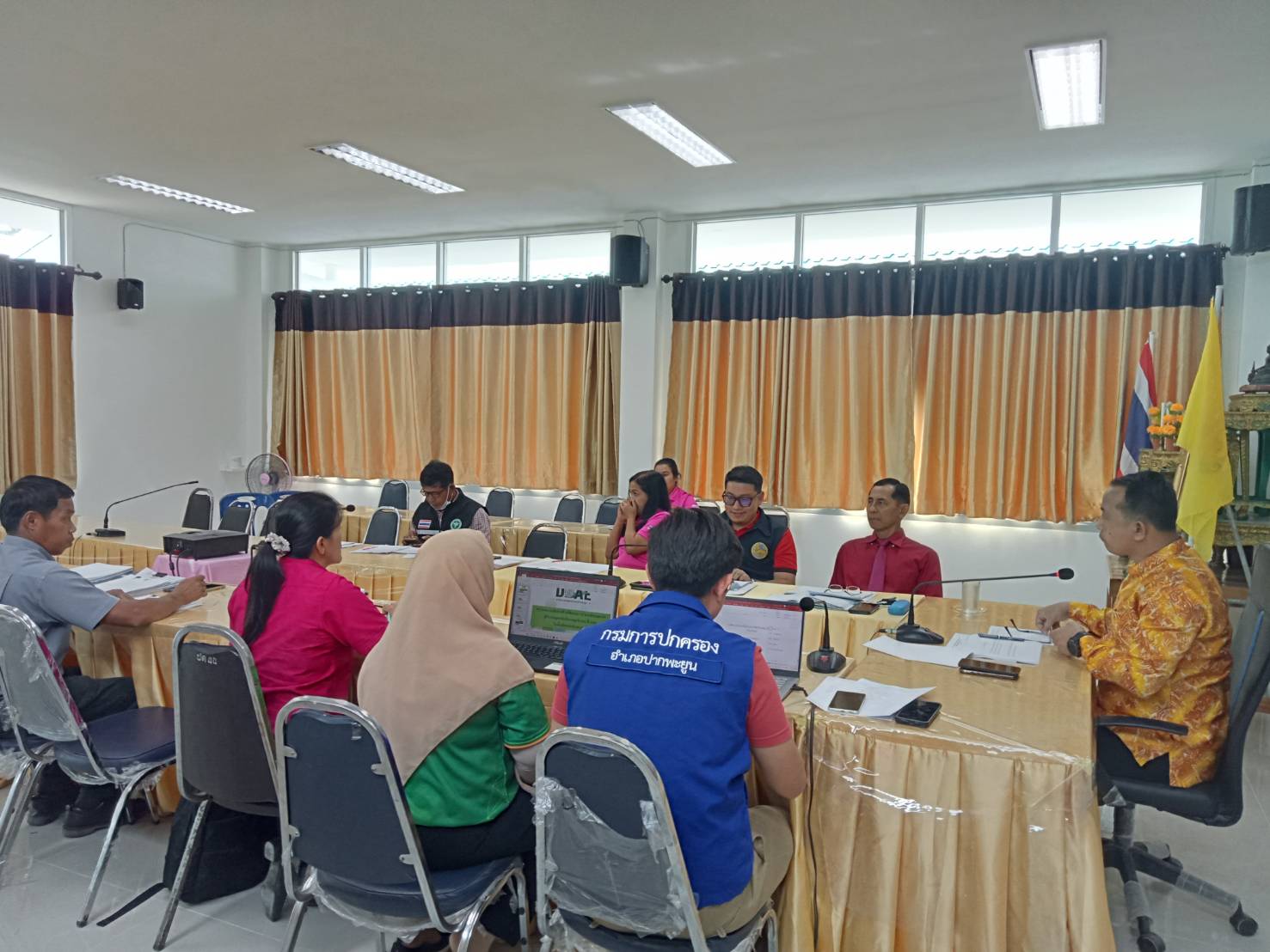 ประมงอำเภอควนขนุน เข้าร่วมประชุม คณะกรรมการให้ความช่วยเหลือ ผู้ประสบภัยพิบัติอำเภอ (ก.ช.ภ.อ.) อำเภอปากพะยูน  ให้การช่วยเหลือผู้ประสบภัยพิบัติกรณีฉุกเฉิน  ด้านประมง จำนวน 16 ราย..คลิก