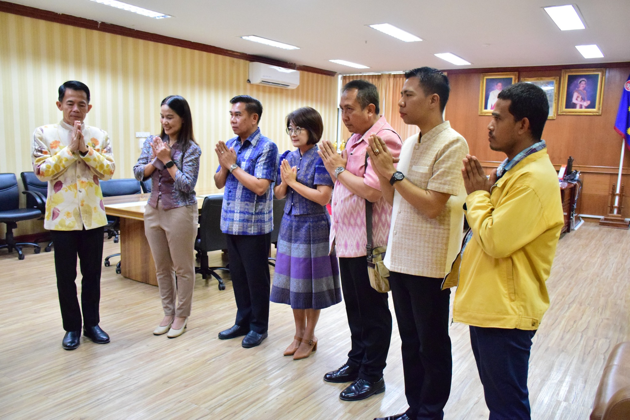 ร่วมสวัสดีปีใหม่และขอพรเนื่องในโอกาสเทศกาลปีใหม่ 2567 จาก ผู้ว่าราชการจังหวัดหนองบัวลำภูและรองผู้ว่าราชการจังหวัดหนองบัวลำภู