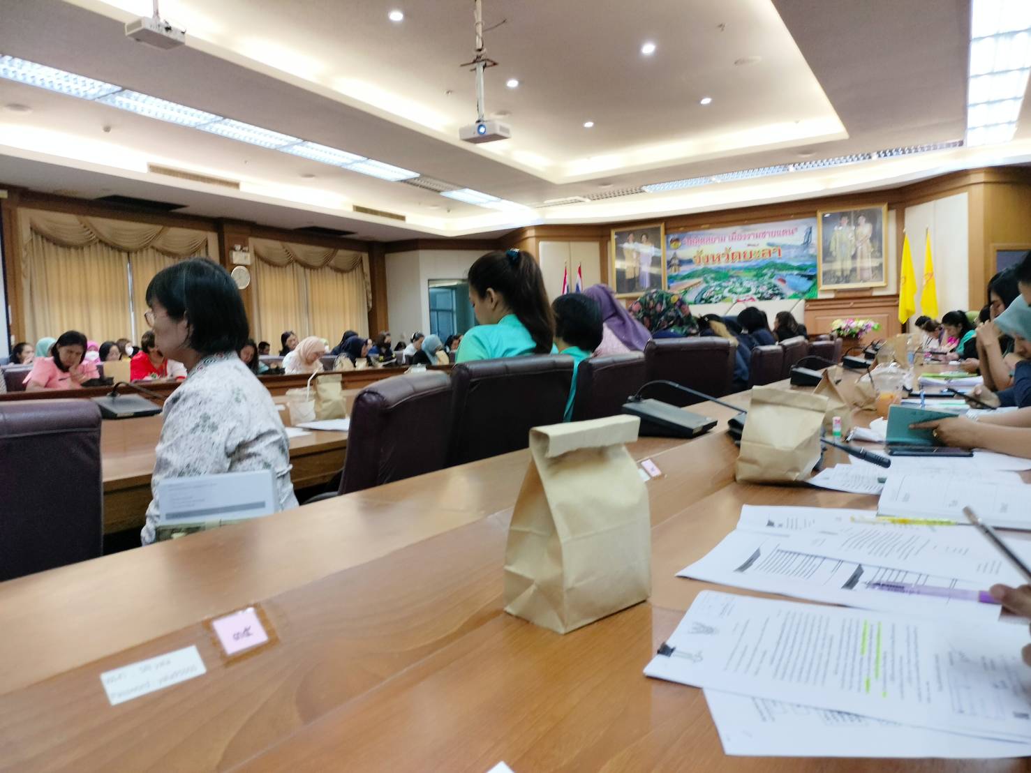 ภาพกิจกรรมเข้าประชุม โครงการเพิ่มประสิทธิภาพ National e-Payment ของส่วนราชการจังหวัดยะลา